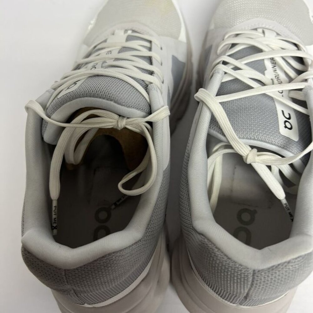 On Cloudrunner Running Shose White/Frost, Size Wo… - image 3